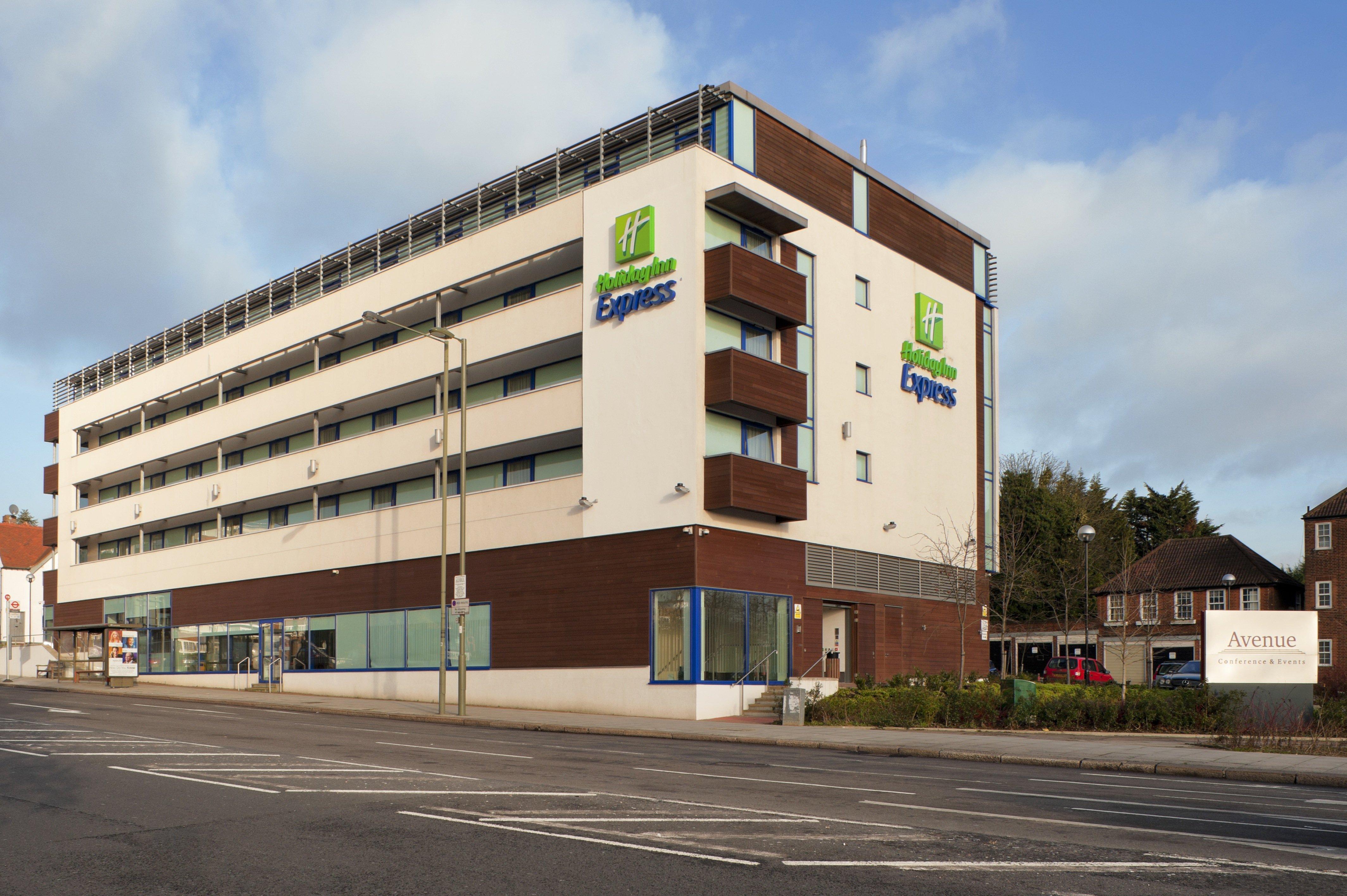 Holiday Inn Express London Golders Green, An Ihg Hotel Finchley Exterior photo