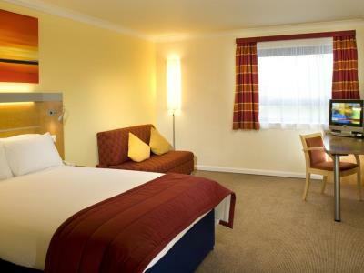 Holiday Inn Express London Golders Green, An Ihg Hotel Finchley Exterior photo