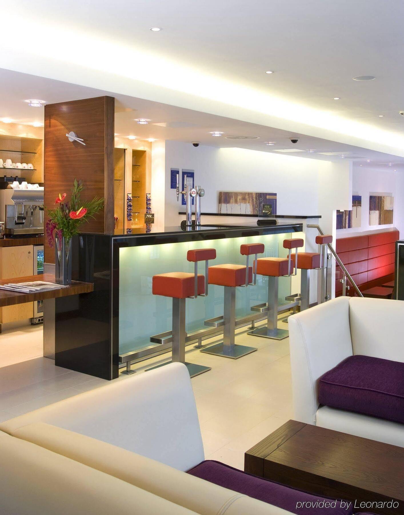Holiday Inn Express London Golders Green, An Ihg Hotel Finchley Exterior photo